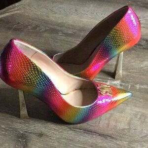 Steve Madden-Gold Heel Stilettos shoe size EUR 39 (USA 8 1/2 or 9)